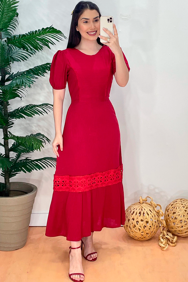 Viscolinho dress lined with guipir details on the skirt